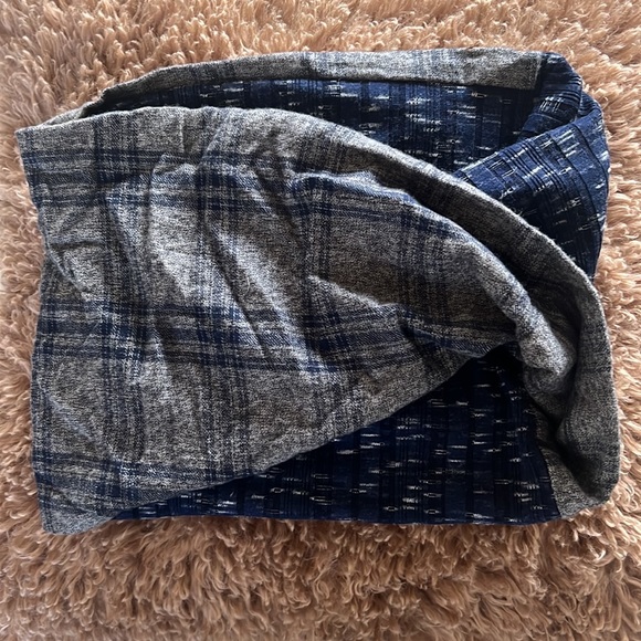 Beautiful Infinity Scarf - Picture 6 of 8